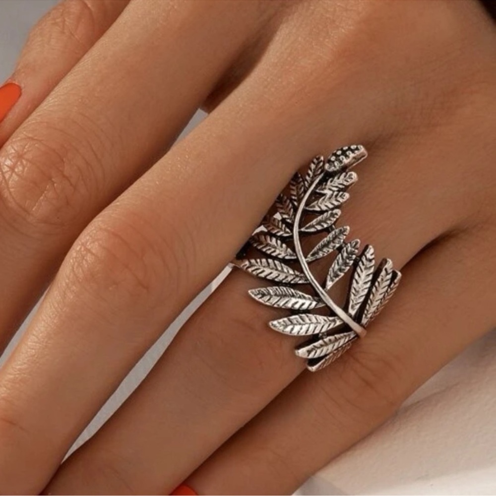 Sale ❤️ Silver Bohemian Leaf Ring